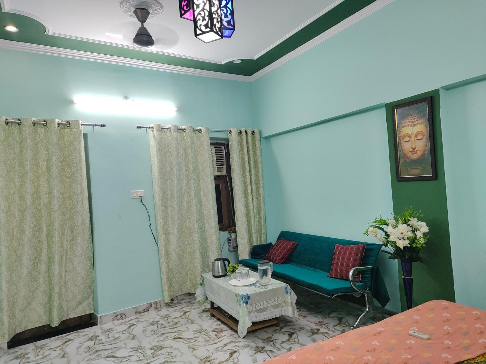 Banarasiya Homestay Close To Banaras Railway Station Varanasi Exterior photo